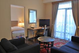 Betsy’s Hotel