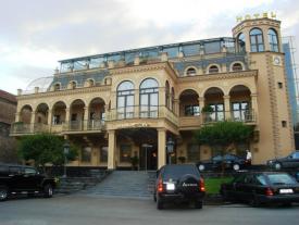 Ambasadori Hotel