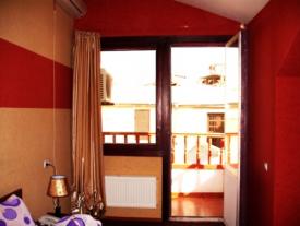 Arai Hotel