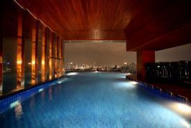 Column Bangkok - Infinity Swimming Pool